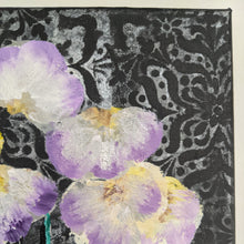 Load image into Gallery viewer, Orchid Fretwork Vanda
